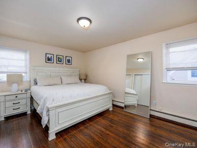 825 E Park Avenue, Long Beach, NY 11561