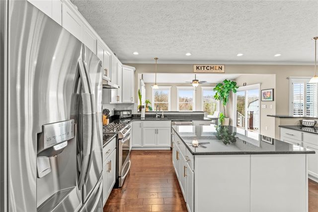 307 Regent Court, Mcdonald, PA 15057