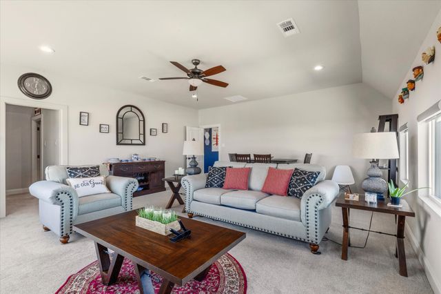 711 Lexington Lane, Nevada, TX 75173