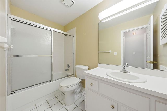 8928 VILLAGE GREEN BOULEVARD, Clermont, FL 34711