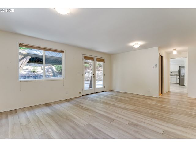 88119 TIKI Ln, Springfield, OR 97478