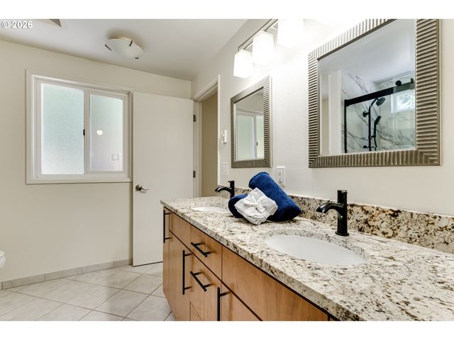 88119 TIKI Ln, Springfield, OR 97478