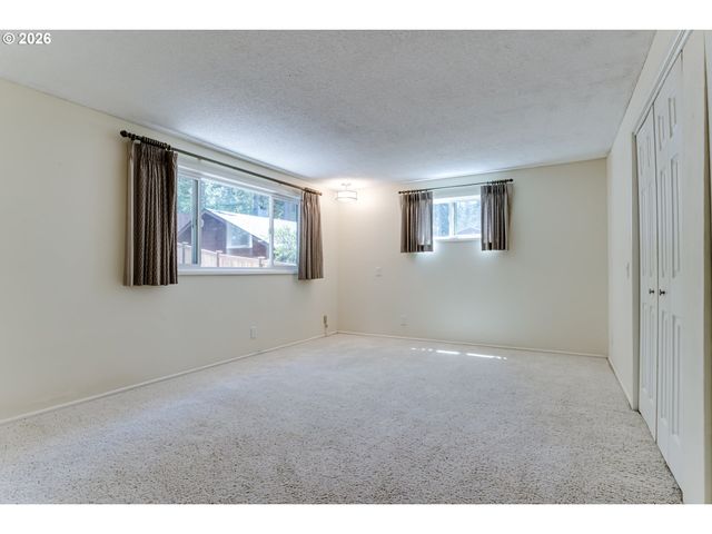 88119 TIKI Ln, Springfield, OR 97478