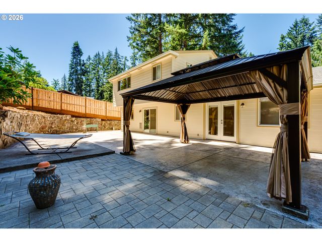 88119 TIKI Ln, Springfield, OR 97478
