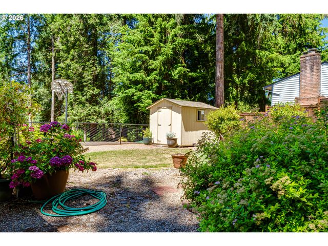 88119 TIKI Ln, Springfield, OR 97478