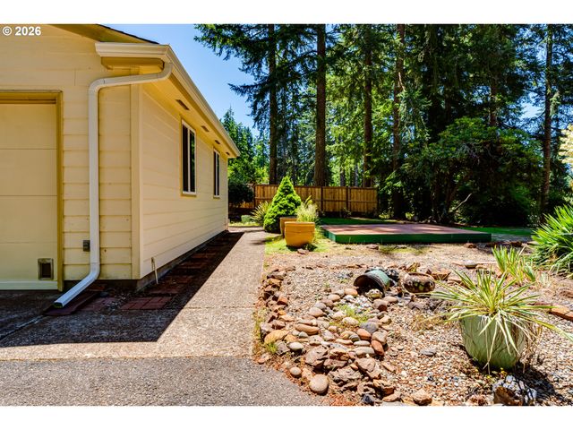 88119 TIKI Ln, Springfield, OR 97478
