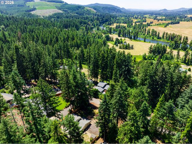 88119 TIKI Ln, Springfield, OR 97478