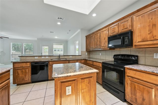 3309 Stonecrop Trail, Denton, TX 76226