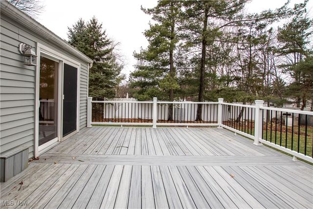 15724 Sassafras Drive, Strongsville, OH 44136