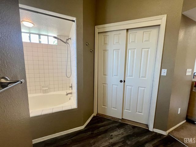 14016 Las Entradas, Bakersfield, CA 93314