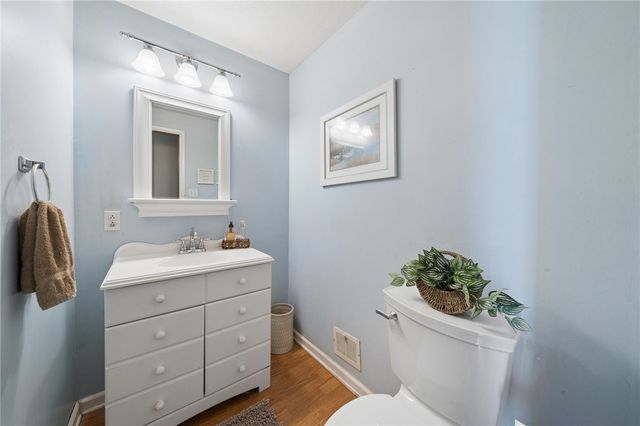 952 Murphy Dr, Canton Twp, PA 15301