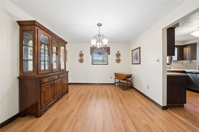 952 Murphy Dr, Canton Twp, PA 15301