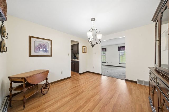 952 Murphy Dr, Canton Twp, PA 15301