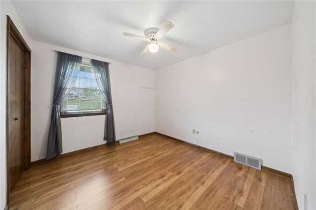 952 Murphy Dr, Canton Twp, PA 15301