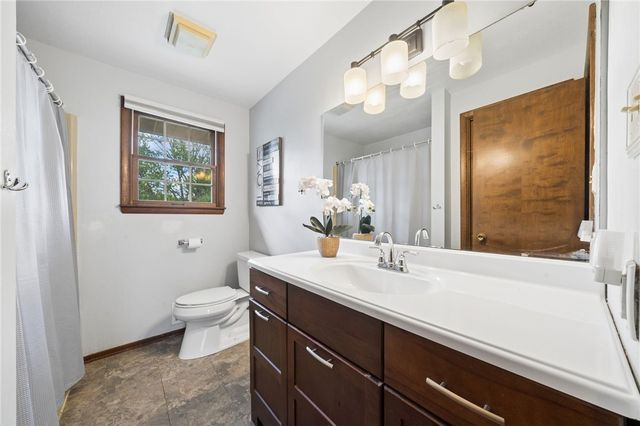 952 Murphy Dr, Canton Twp, PA 15301