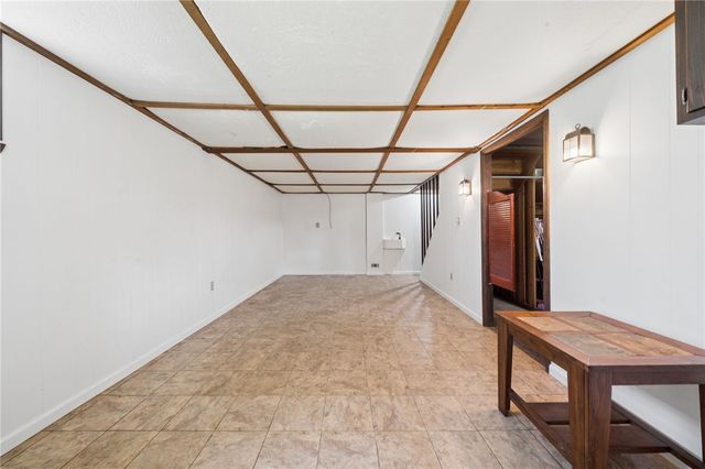 952 Murphy Dr, Canton Twp, PA 15301