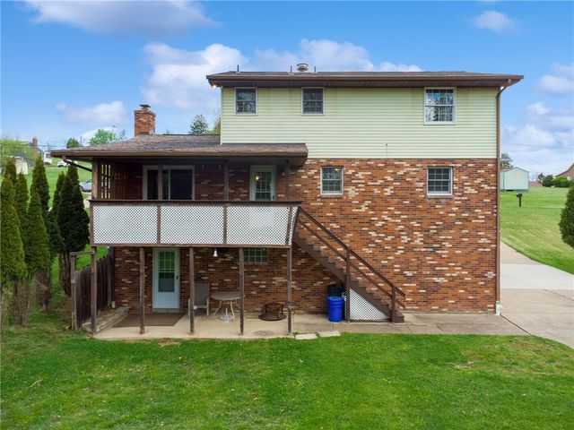 952 Murphy Dr, Canton Twp, PA 15301