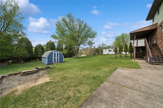 952 Murphy Dr, Canton Twp, PA 15301