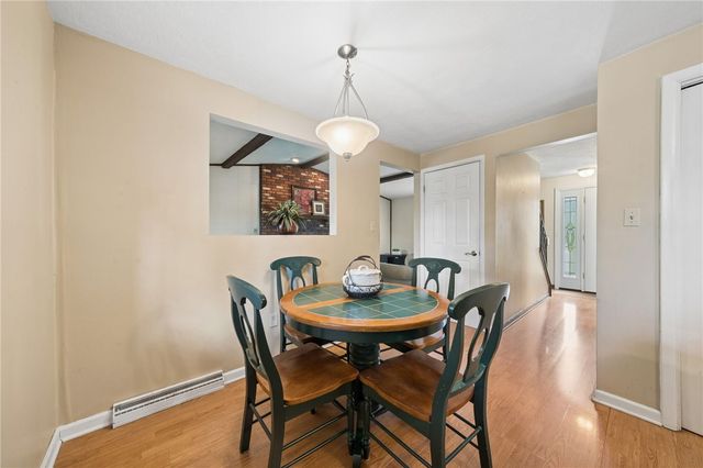 952 Murphy Dr, Canton Twp, PA 15301