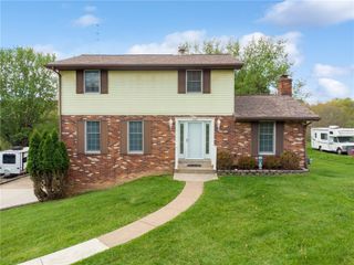 952 Murphy Dr, Canton Twp, PA 15301