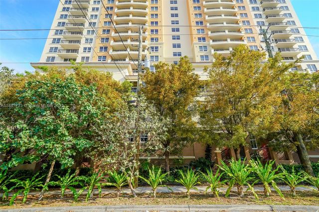 3232 SW 22nd Ter TH 115, Miami, FL 33145