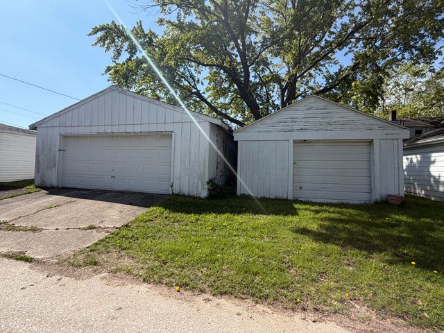 705 Columbia Avenue, St. Joseph City, MI 49085
