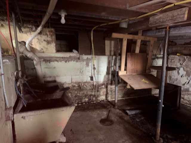 705 Columbia Avenue, St. Joseph City, MI 49085