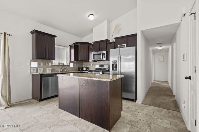 13760 Blackburn Avenue, Horizon City, TX 79928