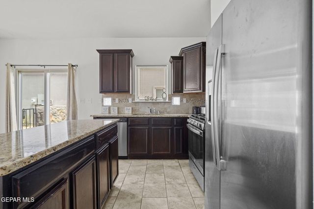 13760 Blackburn Avenue, Horizon City, TX 79928
