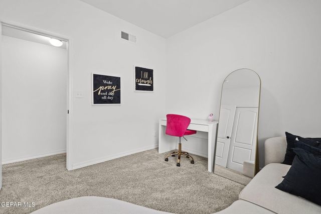 13760 Blackburn Avenue, Horizon City, TX 79928