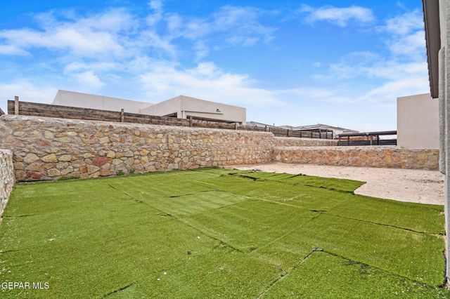 13760 Blackburn Avenue, Horizon City, TX 79928