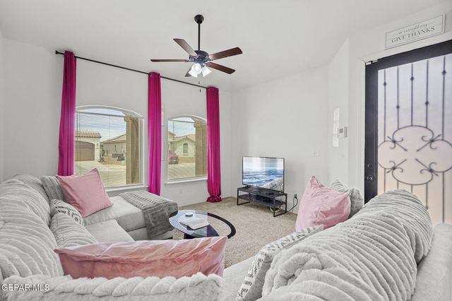 13760 Blackburn Avenue, Horizon City, TX 79928
