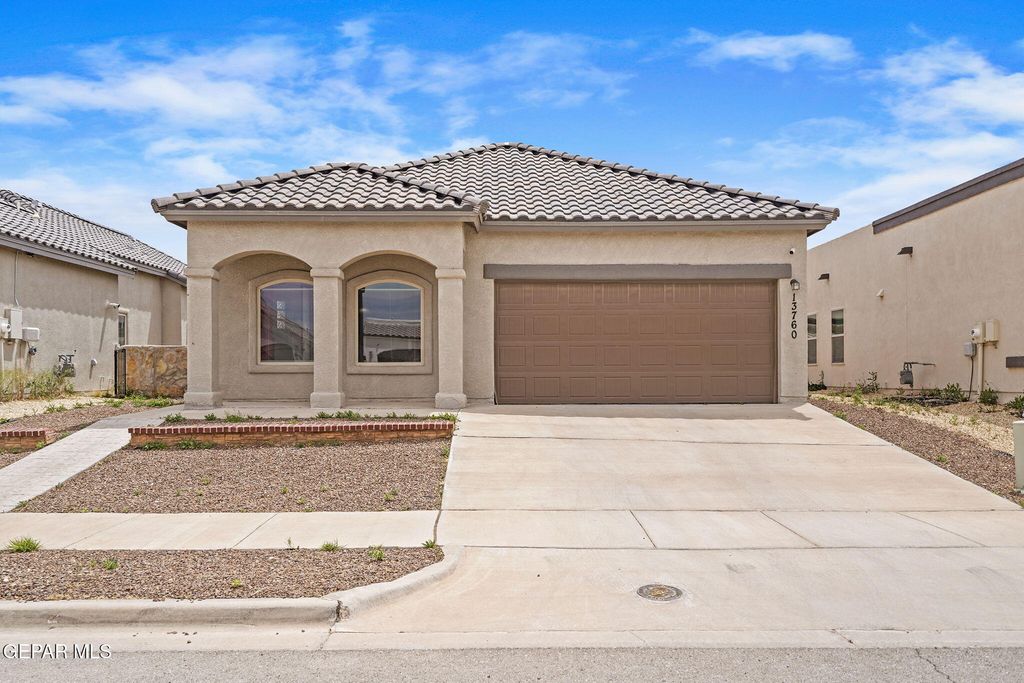 13760 Blackburn Avenue, Horizon City, TX 79928