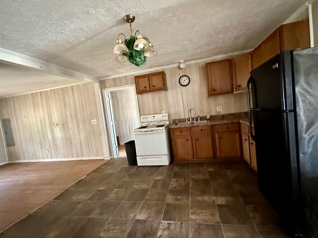 45 HWY, Selmer, TN 38375
