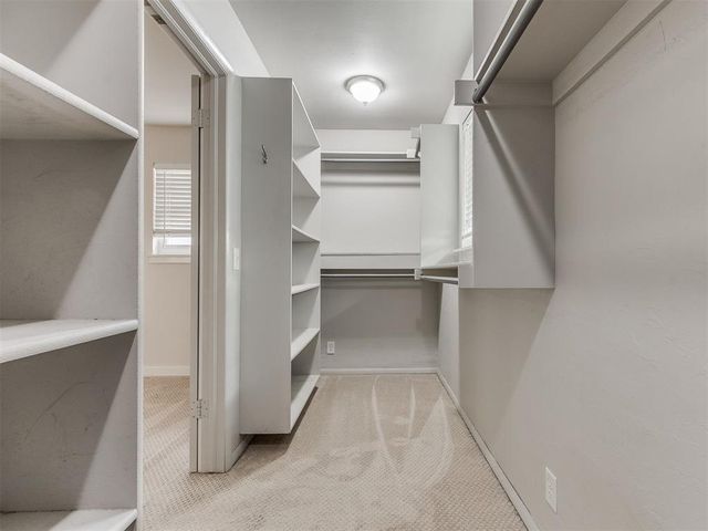 2720 Chaucer Drive, The Village, OK 73120