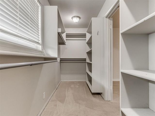 2720 Chaucer Drive, The Village, OK 73120