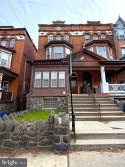 4408 LOCUST ST, Philadelphia, PA 19104