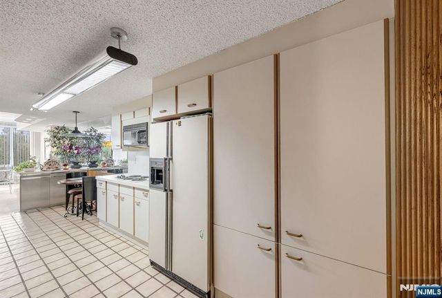 1360 Hamburg Turnpike 409, Wayne, NJ 07470