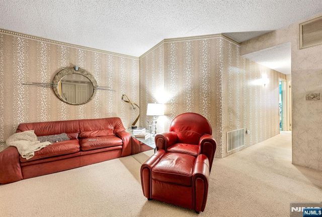 1360 Hamburg Turnpike 409, Wayne, NJ 07470