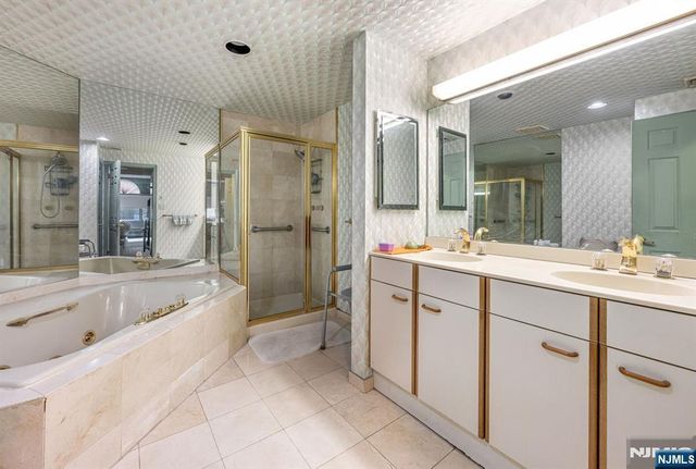 1360 Hamburg Turnpike 409, Wayne, NJ 07470