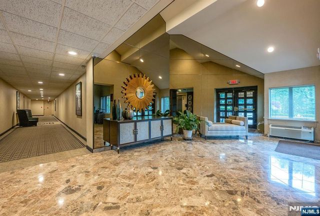 1360 Hamburg Turnpike 409, Wayne, NJ 07470
