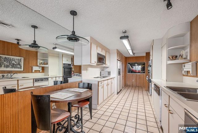 1360 Hamburg Turnpike 409, Wayne, NJ 07470