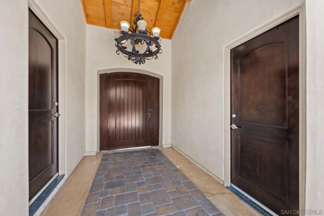 1541 Country Vistas, Bonita, CA 91902