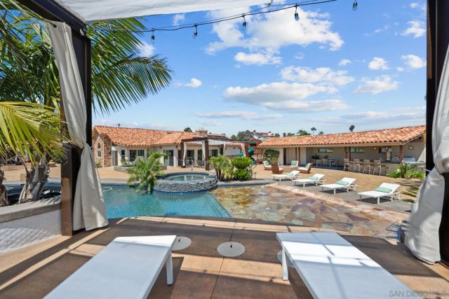 1541 Country Vistas, Bonita, CA 91902