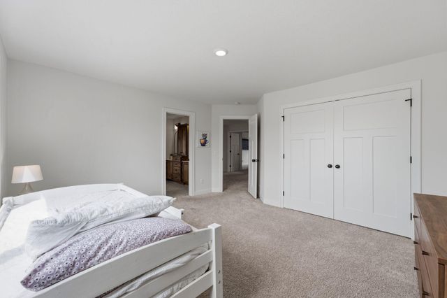 7027 182nd Street W, Lakeville, MN 55044
