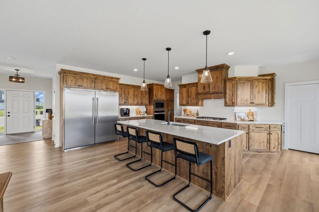 7027 182nd Street W, Lakeville, MN 55044