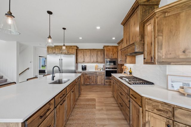 7027 182nd Street W, Lakeville, MN 55044