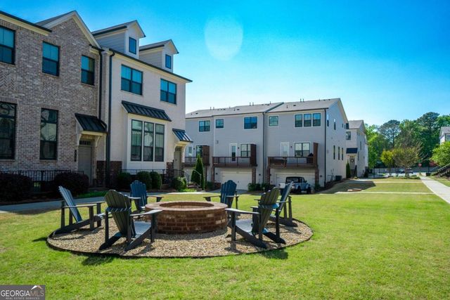 615 Fair View Circle, Roswell, GA 30076