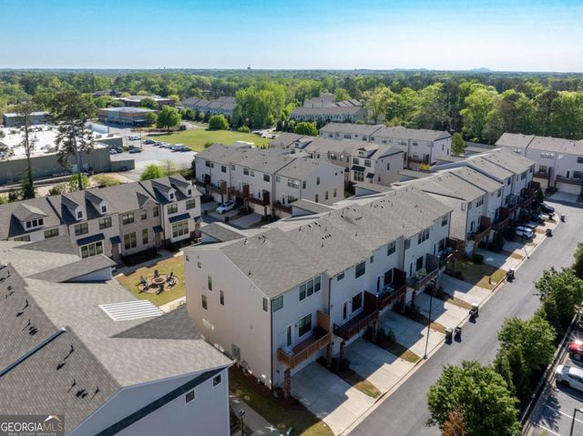 615 Fair View Circle, Roswell, GA 30076