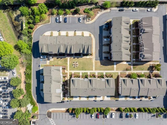 615 Fair View Circle, Roswell, GA 30076